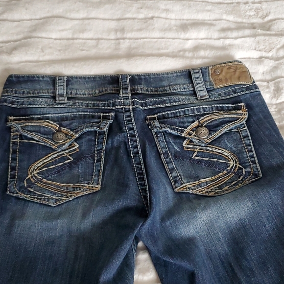 Silver Jeans - Picture 2 of 4